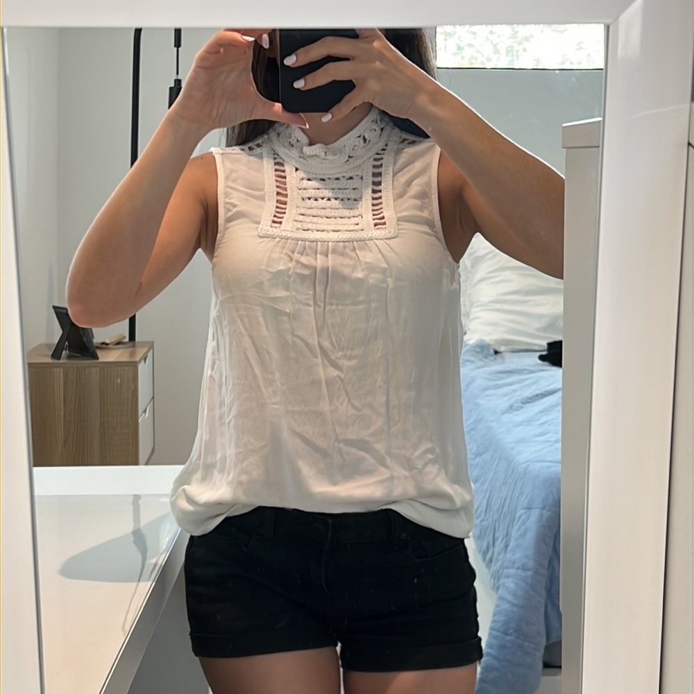 H&M women size 4 Macrame neckline ivory loose fit top elegant y2k classic